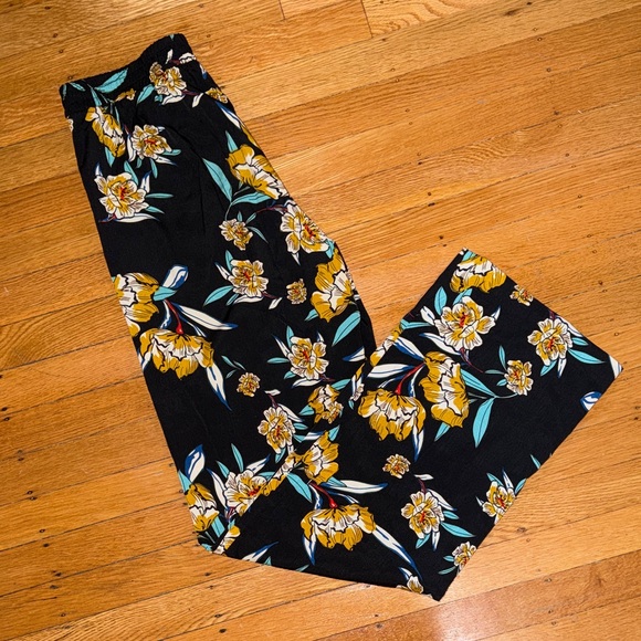 FARROW Floral Black Women's Trousers - MATCHING SET - Picture 5 of 5